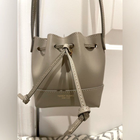 Teddy Blake Eliza Bucket Bag Mini - Picture 4 of 9